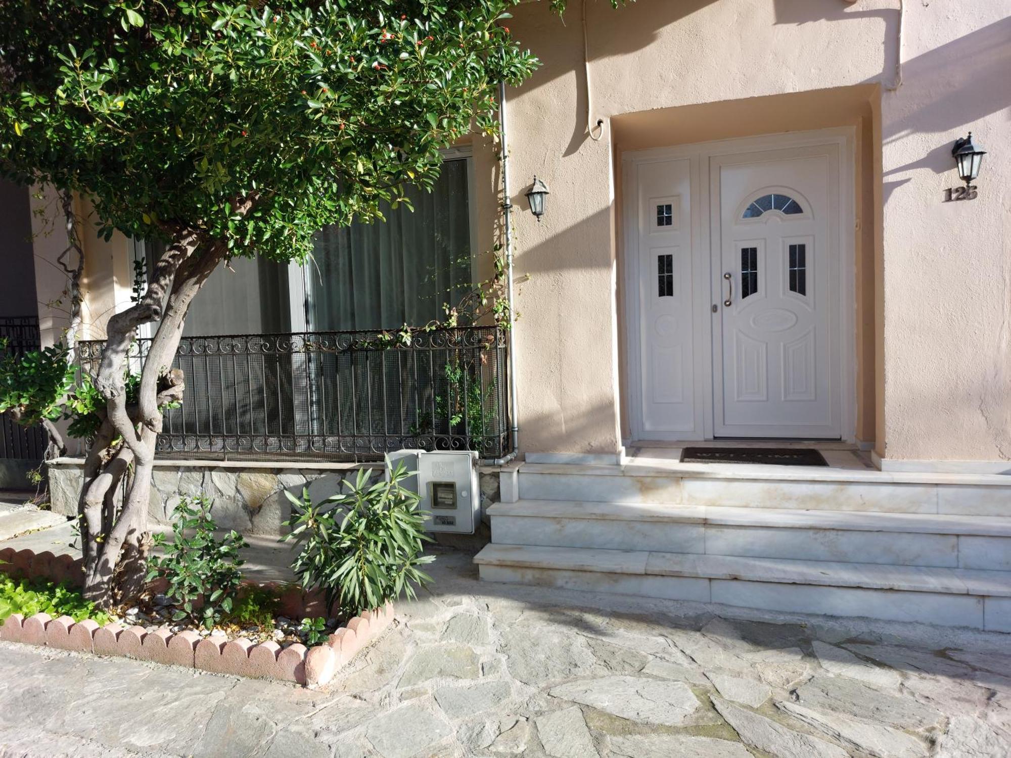 Despo'S Apartment Volos Exterior photo